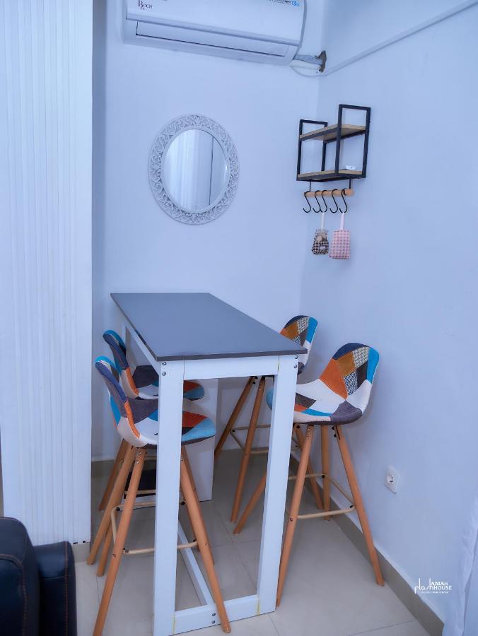 דואלה Naiveli-Palm Appartement Meuble Sobre Et Chic מראה חיצוני תמונה