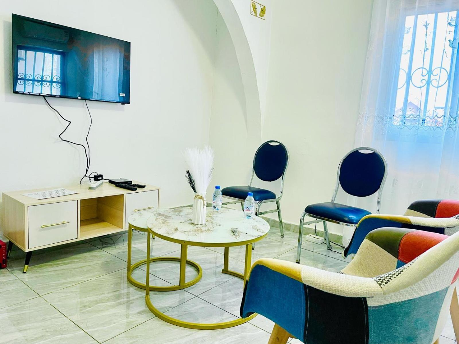 דואלה Naiveli-Palm Appartement Meuble Sobre Et Chic מראה חיצוני תמונה